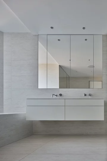 Minimalistyczny apartament z panoramicznym widokiem, projekt Barbora Léblová Linka, Barbora Léblová