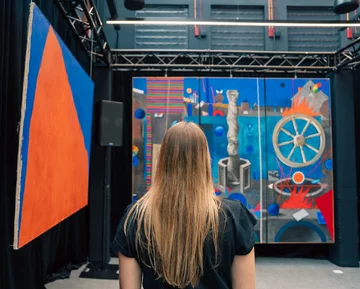 Jubileusz 21-lecia HOLA Design był okazją do spotkania przedstawicieli świata architektury, designu, sztuki i rynku nieruchomości. Wieczór zainaugurował nowy cykl wydarzeń poświęconych współczesnej architekturze, wzornictwu i stylowi życia 