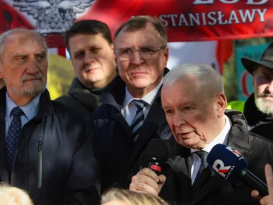 Miniatura: Kaczyński grzmi podczas protestu przed TK....