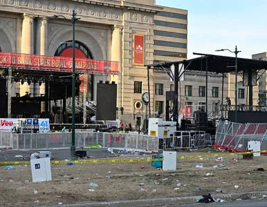 Miniatura: Strzelanina podczas parady zwycięzców...