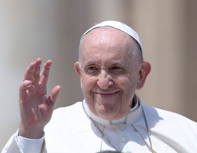 Miniatura: Tym papież Franciszek leczy kolano? Żart...