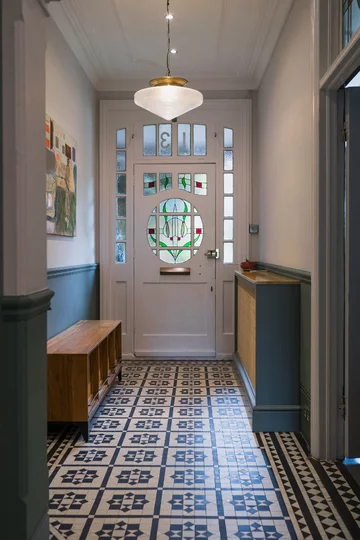 Wnętrza w wakacyjnym klimacie, projekt Red Deer downloadfor.press, Red Deer