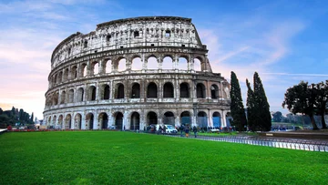 Koloseum, oficjalnie w starożytności Amfiteatr Flawiuszów (łac. Amphitheatrum Flavium, Colosseum; wł. Colosseo) &#8211; amfiteatr w Rzymie, wzniesiony w latach 70-72 do 80 n.e. przez cesarzy z dynastii Flawiuszów. fot. Phil_Good/fotolia.pl