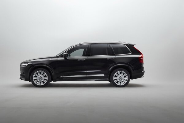 Miniatura: Opancerzone Volvo XC90