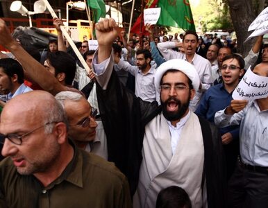 Miniatura: Chamenei: to może być sprawka rządu USA i...