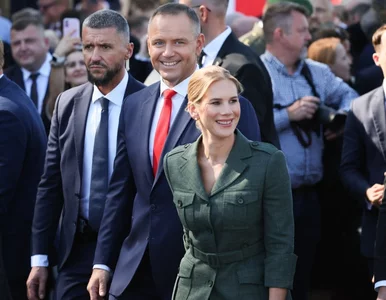 Miniatura: Nawrocka skradła show podczas defilady....