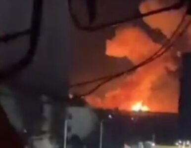 Atak rakietowy na syryjski port Latakia. Na nagraniach widać pożary