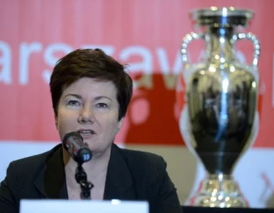 Miniatura: Warszawa reklamuje Euro gigantycznym...