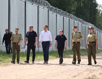 Miniatura: Morawiecki przed zaporą na granicy...