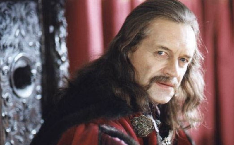 Andrzej Seweryn jako książę Jeremi Michał Wiśniowecki w filmie „Ogniem i mieczem” (1999) 