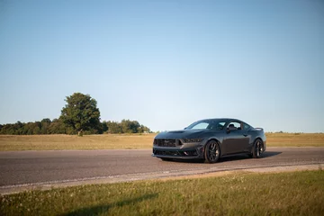 Ford Mustang Dark Horse R 