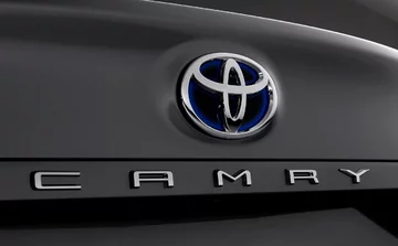 Nowa Toyota Camry Hybrid 