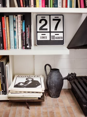 Kolecja A view of Hedonism Kave Home zaprezentowana w domu barcelońskiego fotografa i restauratora Leopoldo Pomésa 