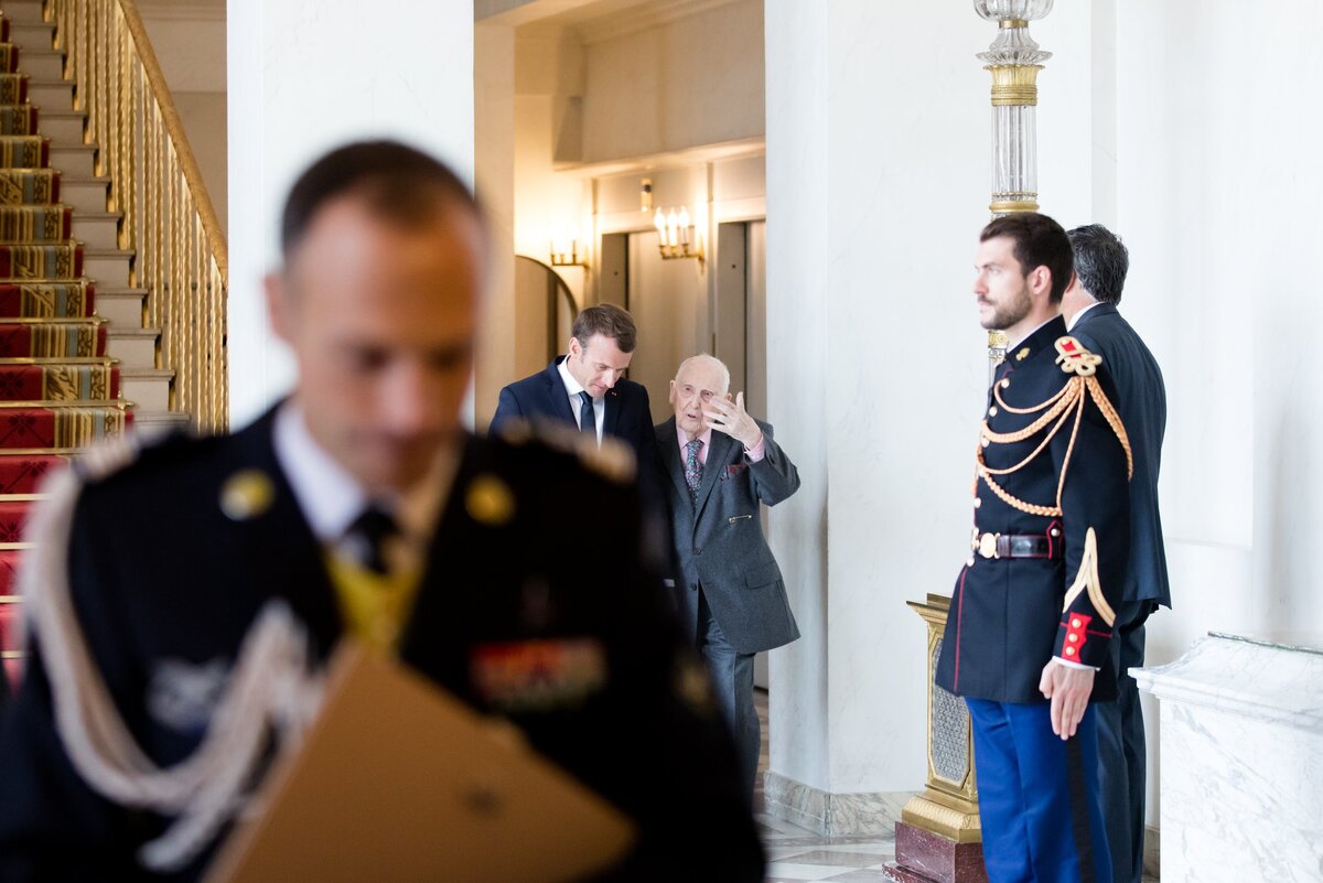 Prezydent Emmanuel Macron na obchodach rocznicy apelu 18 czerwca 1940 roku 