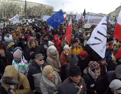 Miniatura: „Tu wolna jest Warszawa”. KOD demonstrował...