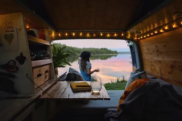 Bus przerobiony na mieszkanie 