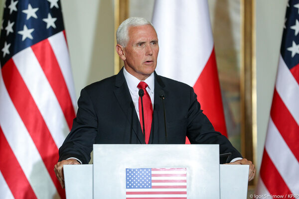 Miniatura: Spotkanie Mike'a Pence'a z Andrzejem Dudą...