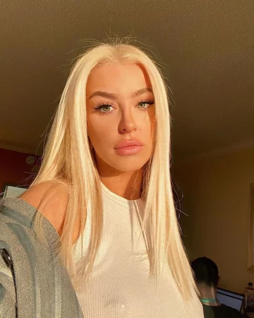 Tana Mongeau 