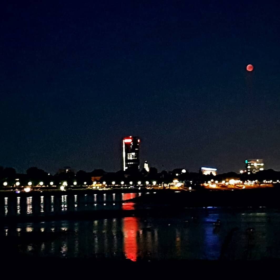 Zaćmienie Księżyca, Düsseldorf 