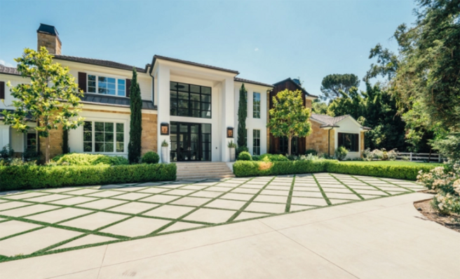 Miniatura: The Weeknd sprzedaje willę w Los Angeles....