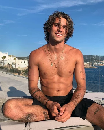 Jay Alvarrez 