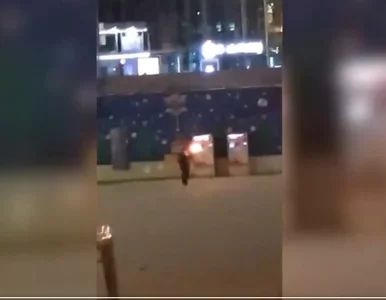 Miniatura: Podpalił biletomat na warszawskiej...