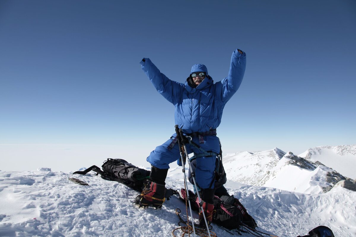 Widok z najwyższego szczytu na Antarktydzie (fot.Z.Berdychowski)