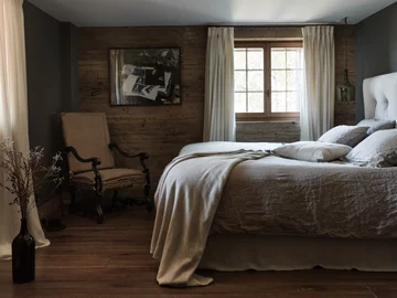 Urządzili luksusowy dom w hotelu z 1936. Projekt: Marianne Tiegen Interiors 