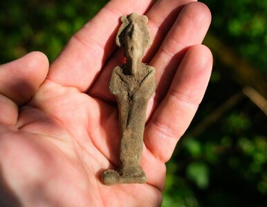 Trzy starożytne figurki znaleziono w Kluczkowicach. „Faraon” ma ponad 2...