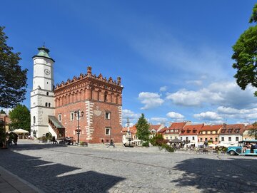 Ten charakterystyczny ratusz znajduje się w: