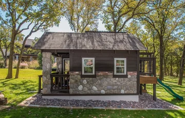 Domek zabaw dla dzieci 