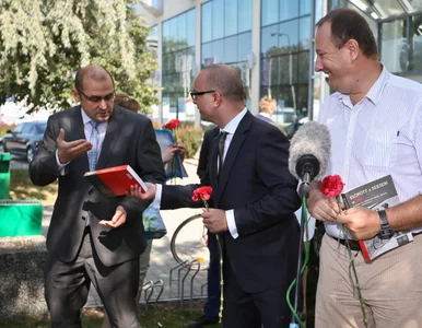 Miniatura: IPN podarował SLD... książki o seksie