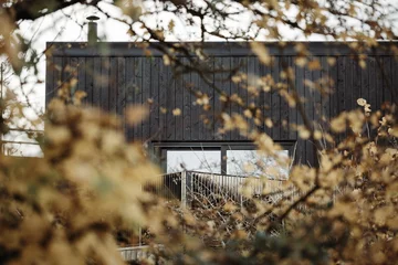 Dom drewniany całoroczny modułowy Falcon House, projekt brytyjskiej pracowni Koto 