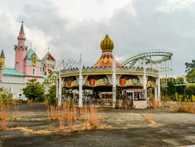 Miniatura: Opuszczony japoński „Disneyland”. Zostały...