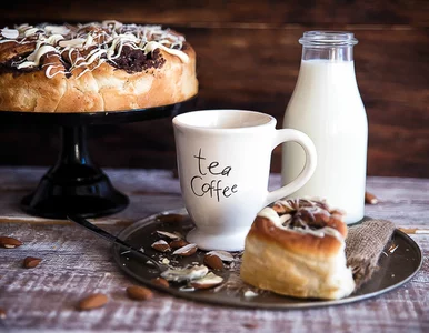 Miniatura: Makowa róża z migdałami