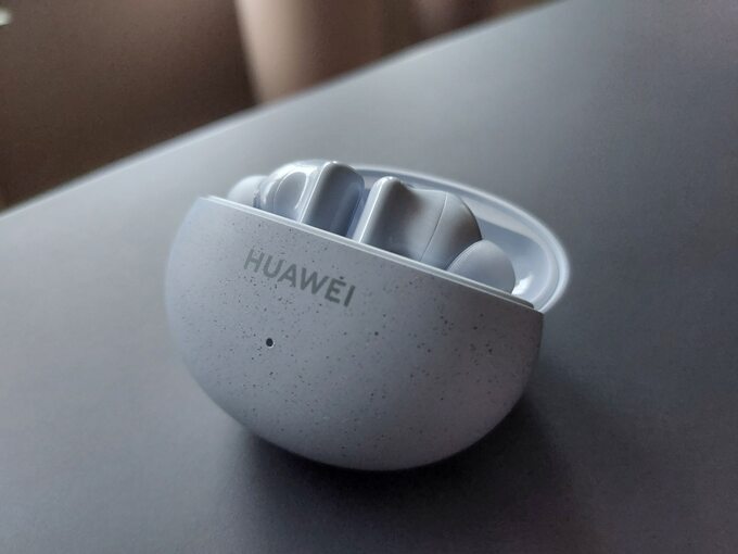 Huawei FreeBuds 5i – faktura etui