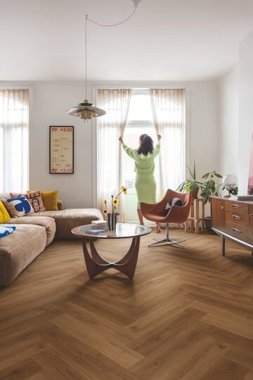 Styl modern organic łączy wsp&oacute;łczesny design z&nbsp;inspiracjami zaczerpniętymi z&nbsp;natury. Miękkie formy, naturalne materiały i&nbsp;stonowana kolorystyka tworzą wnętrza sprzyjające relaksowi i&nbsp;codziennemu komfortowi