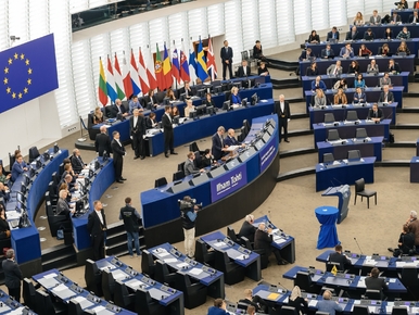 PE zajmie się wnioskiem ws. uchylenia immunitetów europosłom z Polski....