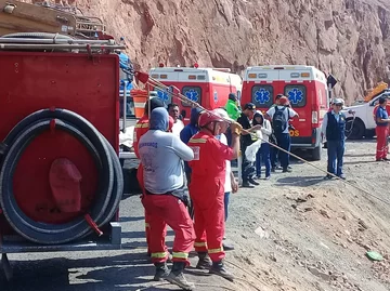 Akcja ratunkowa przy trasie w Peru 
