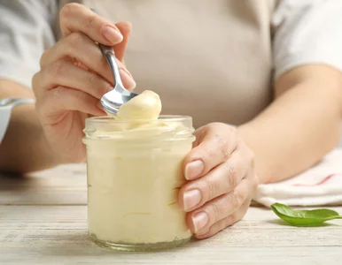 Miniatura: 700 kcal w 100 g, a i tak smarujemy nim...