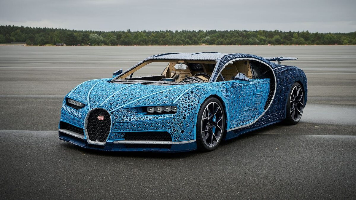 Bugatti Chiron zrobiony z klocków Lego 