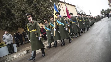 Ukraińcy żołnierze podczas pogrzebu poległych we wrześniu '39 żołnierzy z 49 Pułku Wołyńskiego 