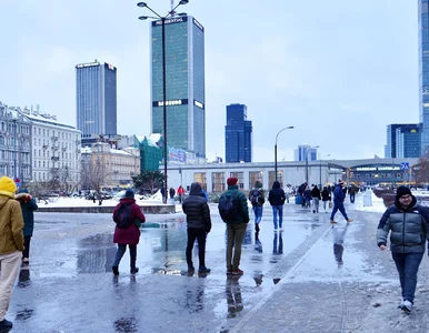 Miniatura: Zima paraliżuje Warszawę. Ponad 500...