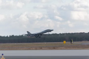 B-1B Lancer 