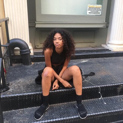 Miniatura: Symone Lu i Lucy Knell w kampanii...