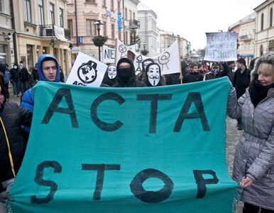 Miniatura: 64 proc. Polaków przeciwko ACTA