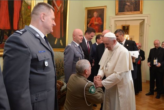 Papież Franciszek i dowódca Straży Granicznej Papież Franciszek i dowódca Straży Granicznej