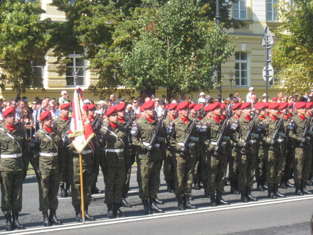 Poczet sztandarowy Żandarmerii Wojskowej (fot.Marcin Lis