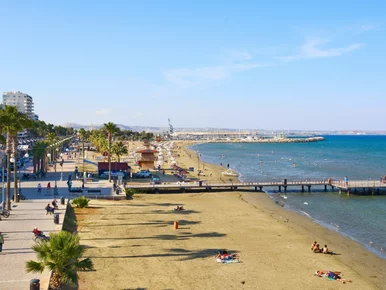 Miniatura: Turyści rezygnują z wakacji na słonecznej...