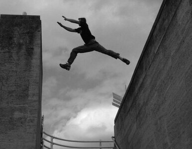 Miniatura: Ksiądz buduje "Parkour Park" w Łodzi